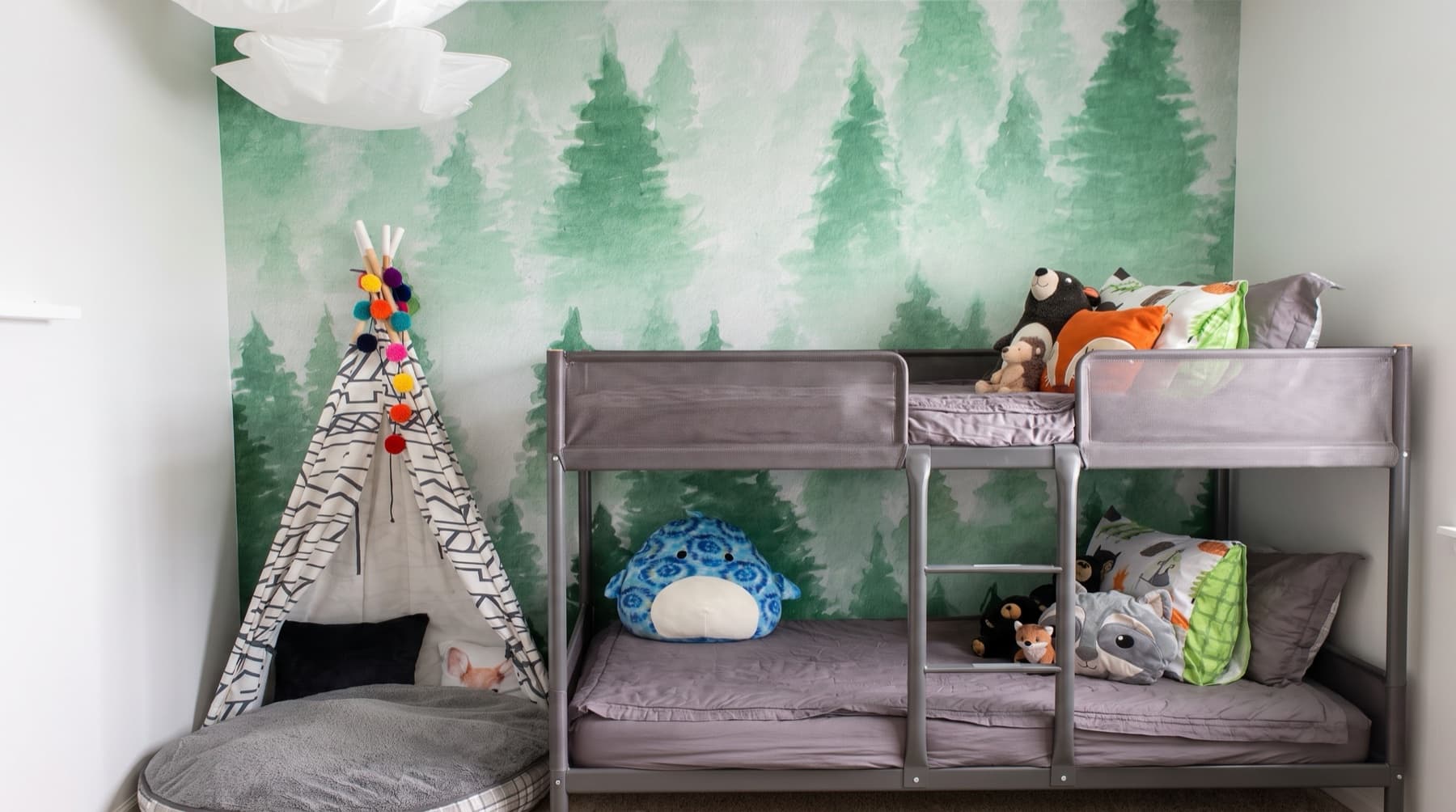 Forest kids-room mural